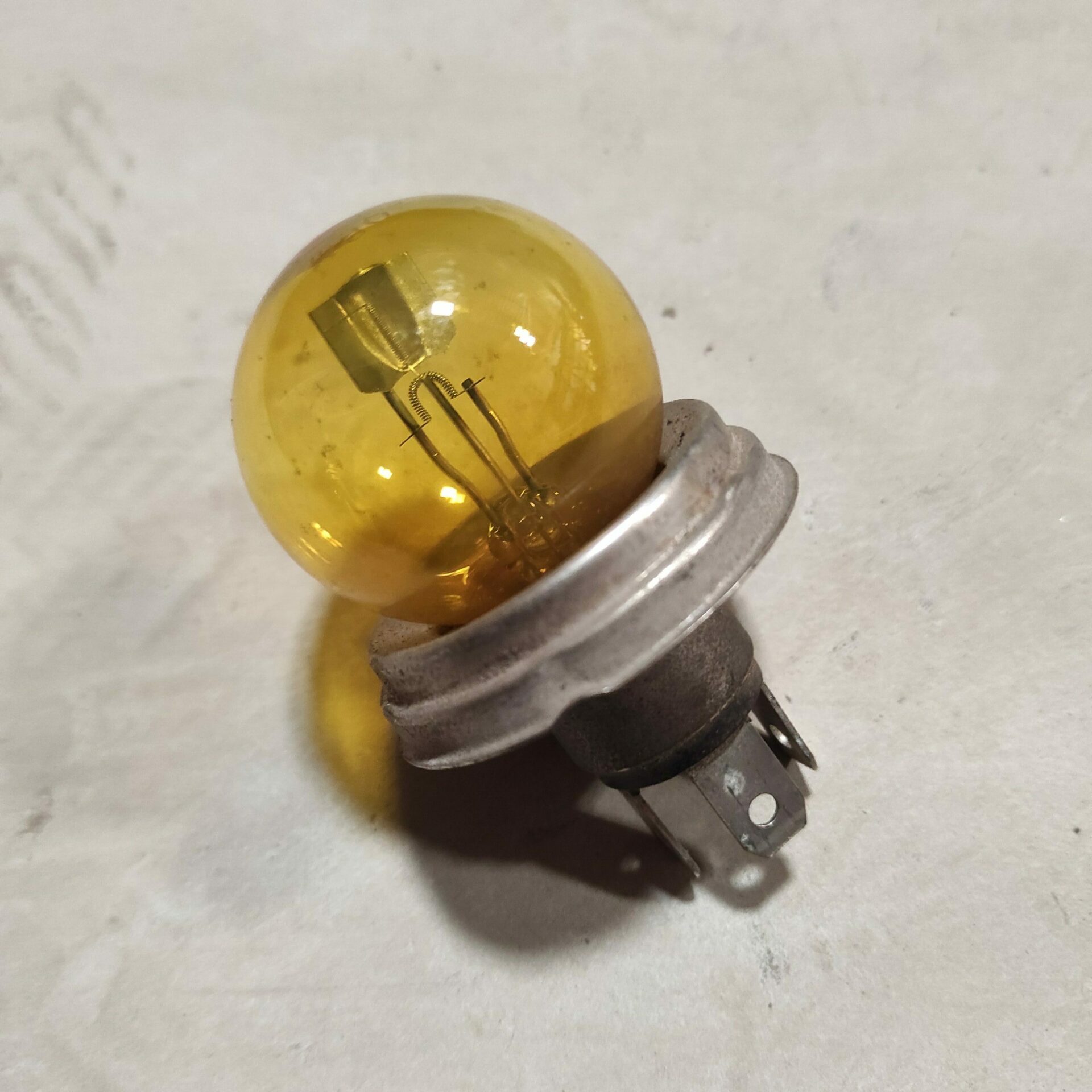 Ampoule 12V 35/35W - JAUNE - BA21d - optique de phare ACMA